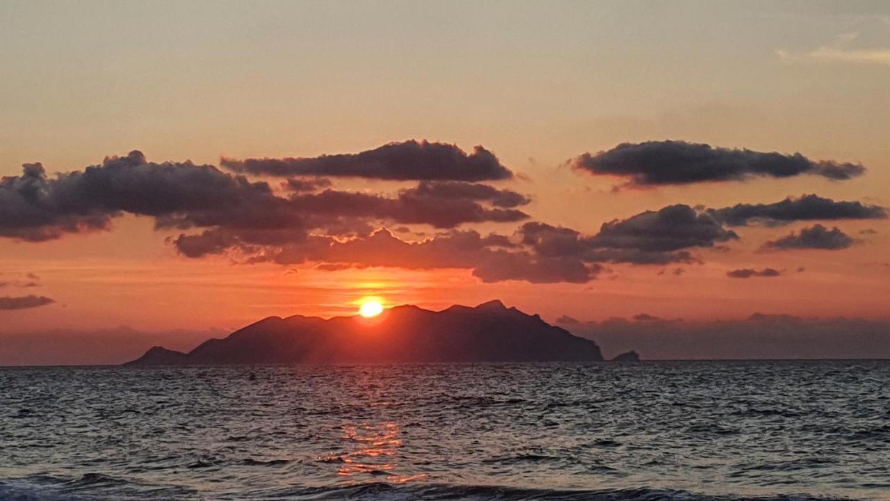 Angolo Del Mare - Case Libeccio E Blu Marino Favignana Kültér fotó